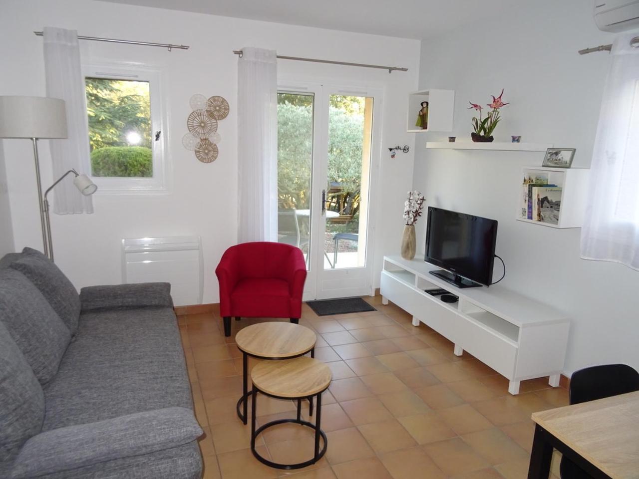 Les Cistes Villa Lioux Exterior photo
